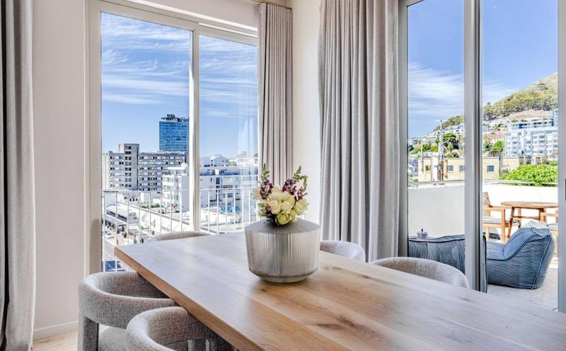 2 Bedroom Property for Sale in Sea Point Western Cape
